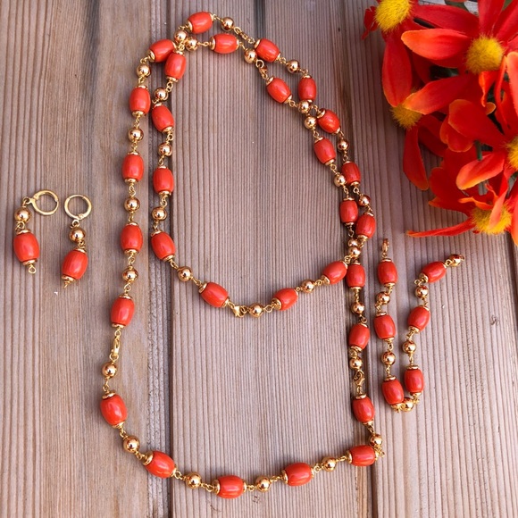 Jewelry - 🧡 Beautiful and bold beaded jewelry set NWOT